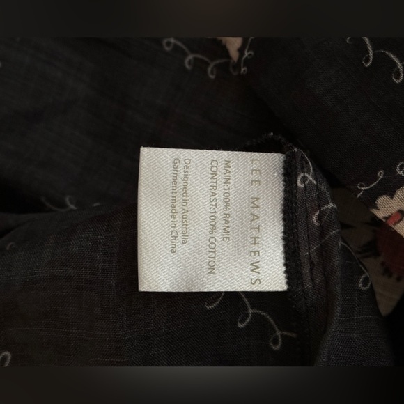 Lee Mathews Simone Loose Cut Floral Top - Picture 13 of 13